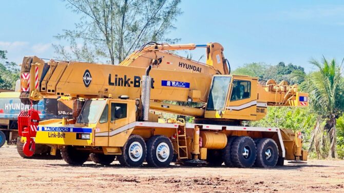 Guindastes Rodoviários Telescópicos de 50ton a 100ton